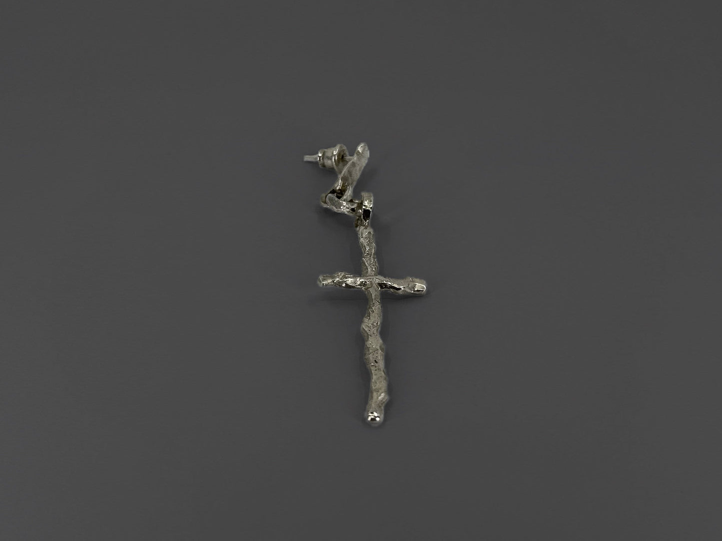 Dangle Cross Earring LevenExclusive